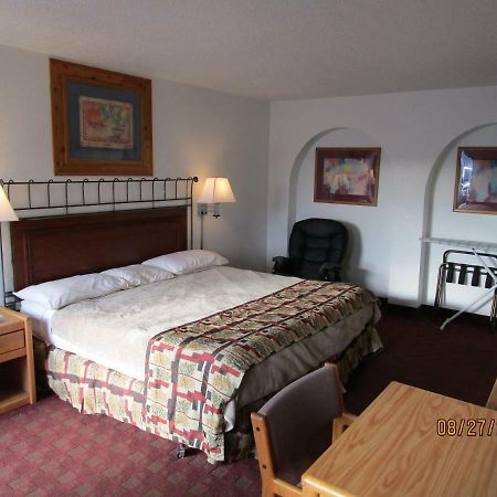 North Country Inn & Suites Mandan Exterior foto